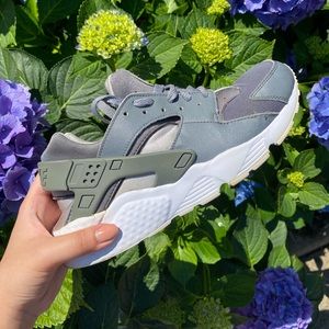 Nike Huaraches